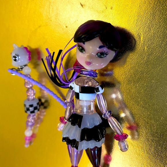 SPINMASTER TWISTY GIRLZ CHEXIE & UNICORN PETZ 5” - Picture 6 of 9